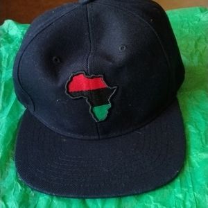 African 1size nwot  $28 + free hat or scarf.